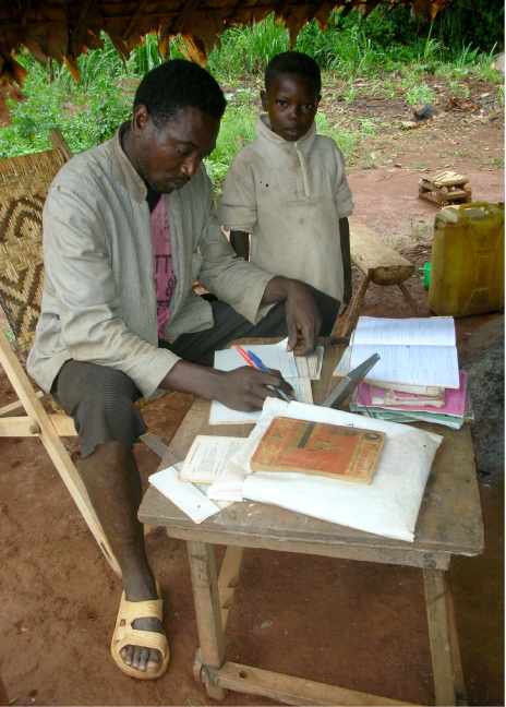 Profesor Escuela Isiro